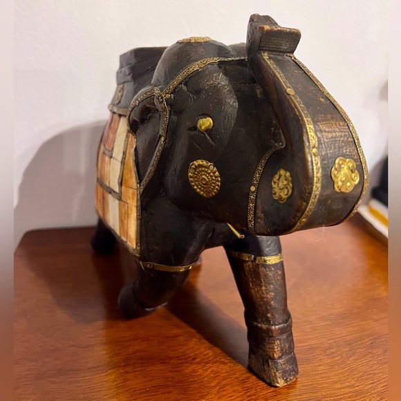 VINTAGE-CARVED+BONE INLAY ELEPHANT FIGURE. - Picture 3 of 3